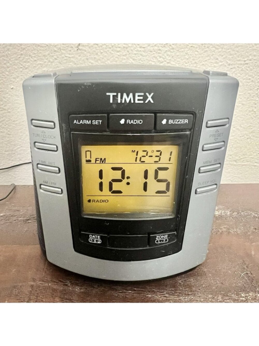 Timex T301B Dual Alarm Digital Tuning Clock AM FM Radio Tested